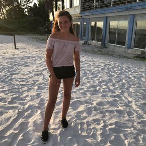 Meet your Posher, Sarah-Ève